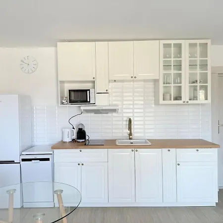 Reset Apartment Jantar